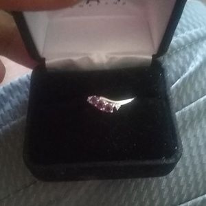 10 k white gold diamond ring